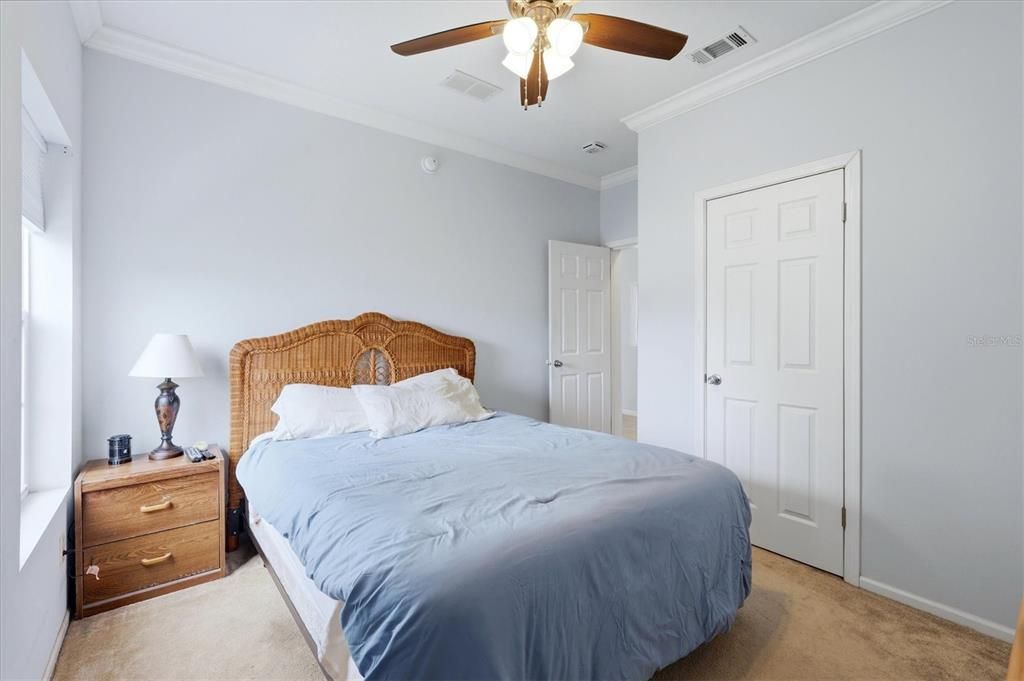 For Sale: $229,900 (2 beds, 2 baths, 1375 Square Feet)