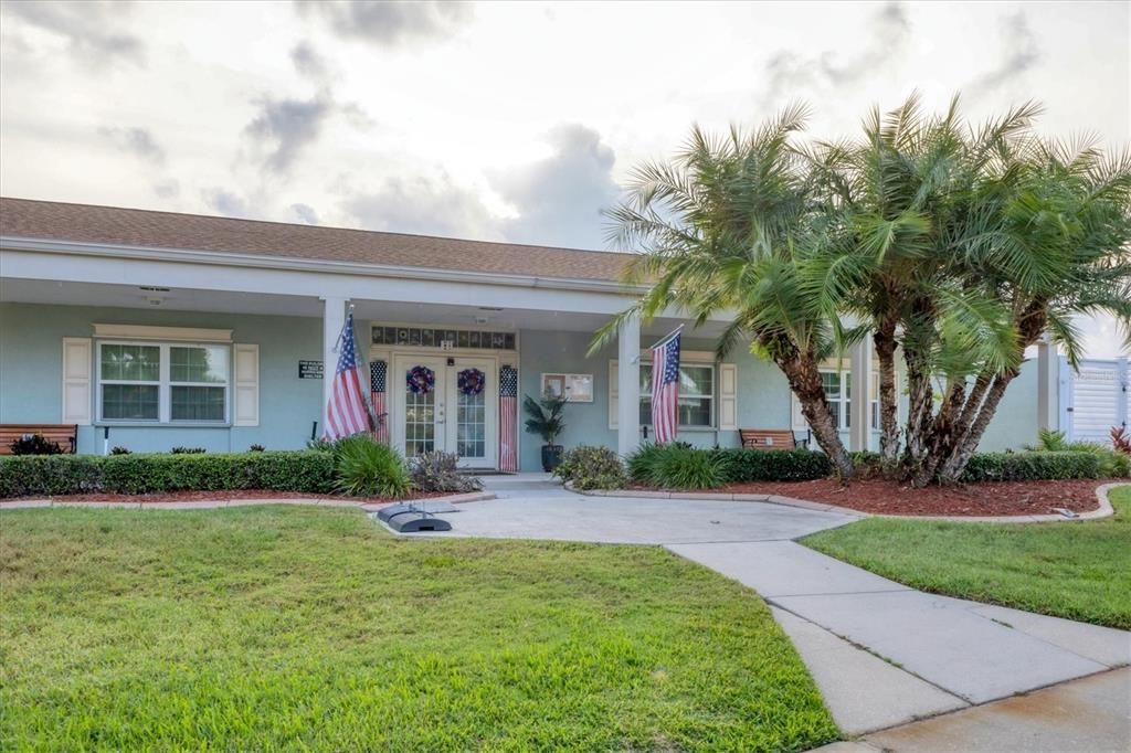 For Sale: $229,900 (2 beds, 2 baths, 1375 Square Feet)