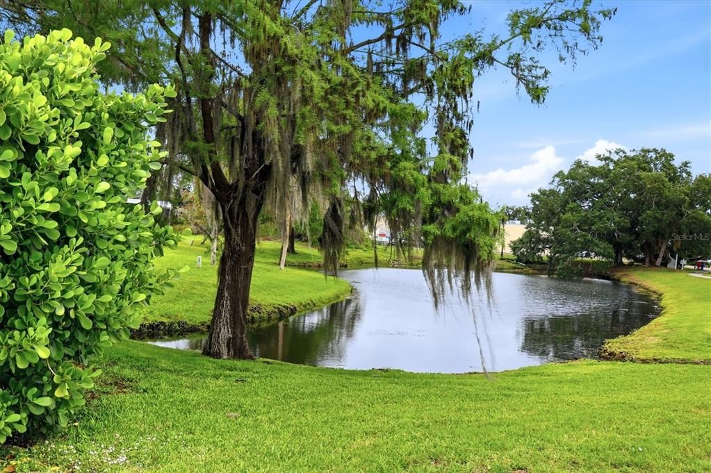 For Sale: $229,900 (2 beds, 2 baths, 1375 Square Feet)