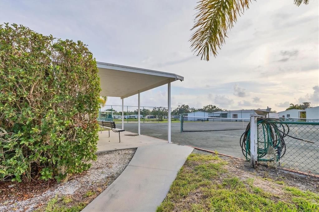 For Sale: $229,900 (2 beds, 2 baths, 1375 Square Feet)