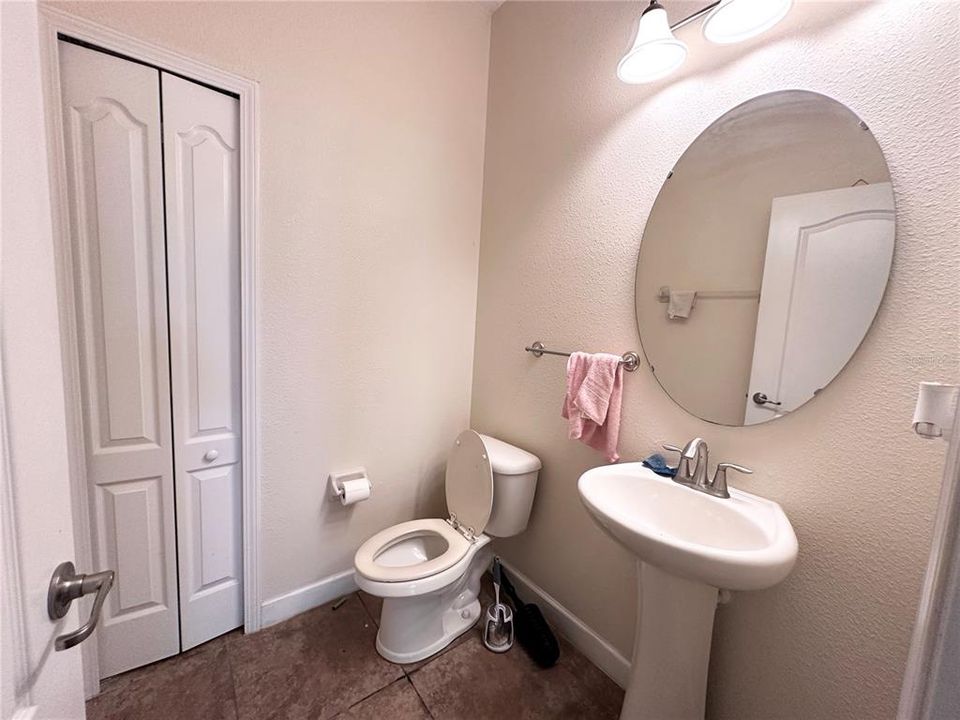 Active With Contract: $3,500 (5 beds, 3 baths, 3468 Square Feet)