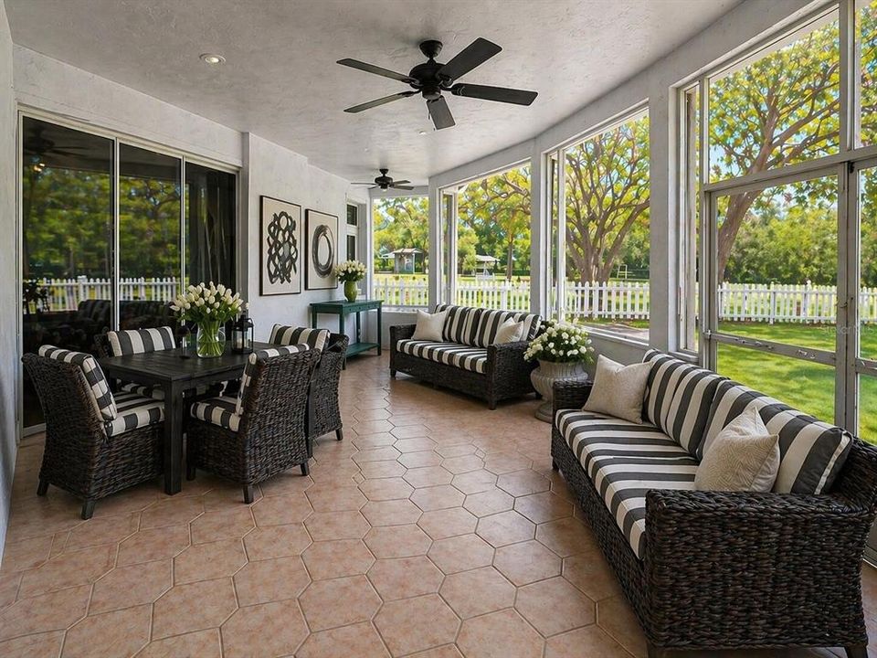 For Sale: $1,495,000 (3 beds, 3 baths, 2320 Square Feet)
