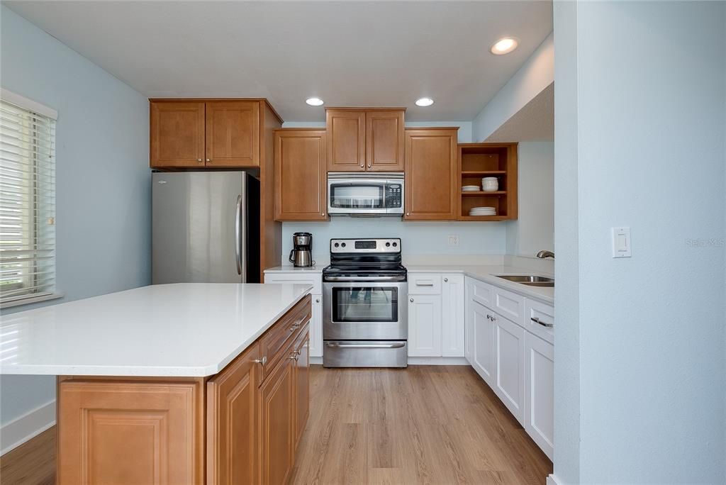 Activo con contrato: $244,000 (3 camas, 2 baños, 1319 Pies cuadrados)