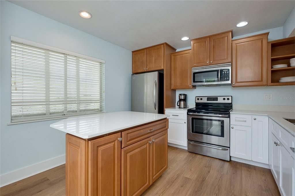 Activo con contrato: $244,000 (3 camas, 2 baños, 1319 Pies cuadrados)
