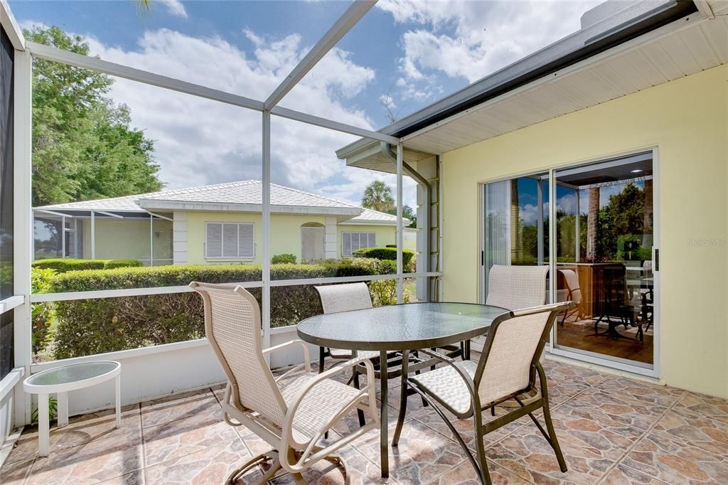 Activo con contrato: $244,000 (3 camas, 2 baños, 1319 Pies cuadrados)