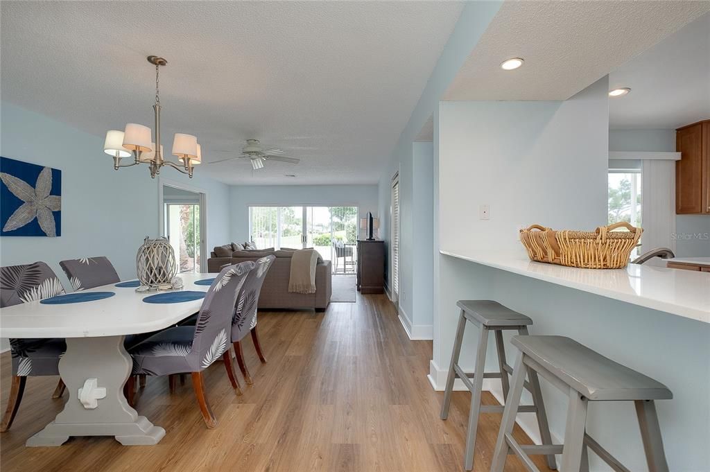 Activo con contrato: $244,000 (3 camas, 2 baños, 1319 Pies cuadrados)