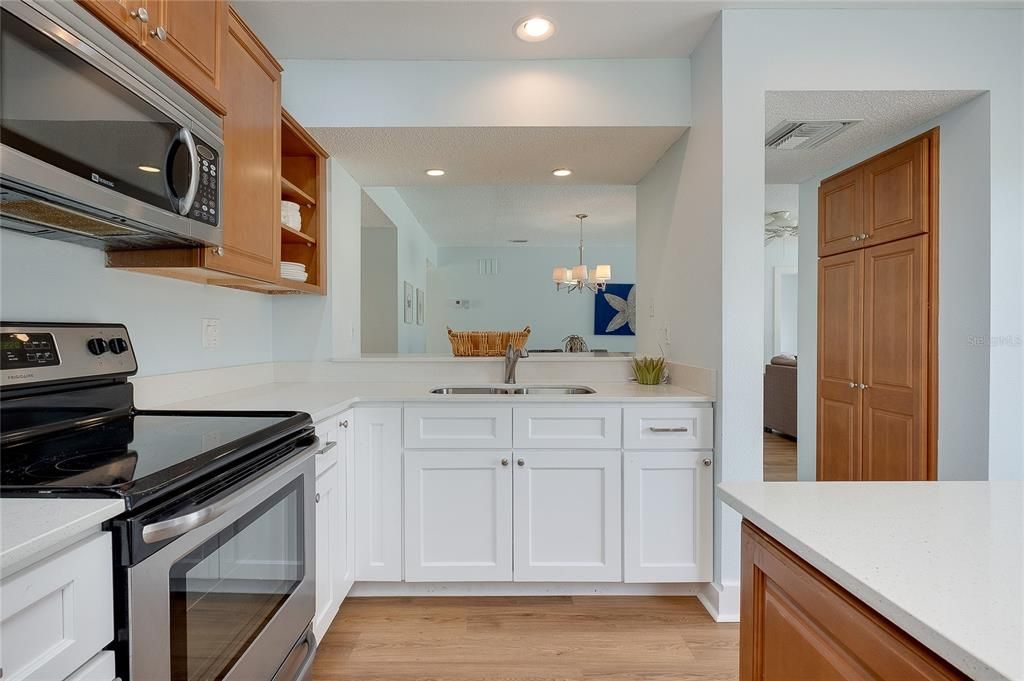 Activo con contrato: $244,000 (3 camas, 2 baños, 1319 Pies cuadrados)