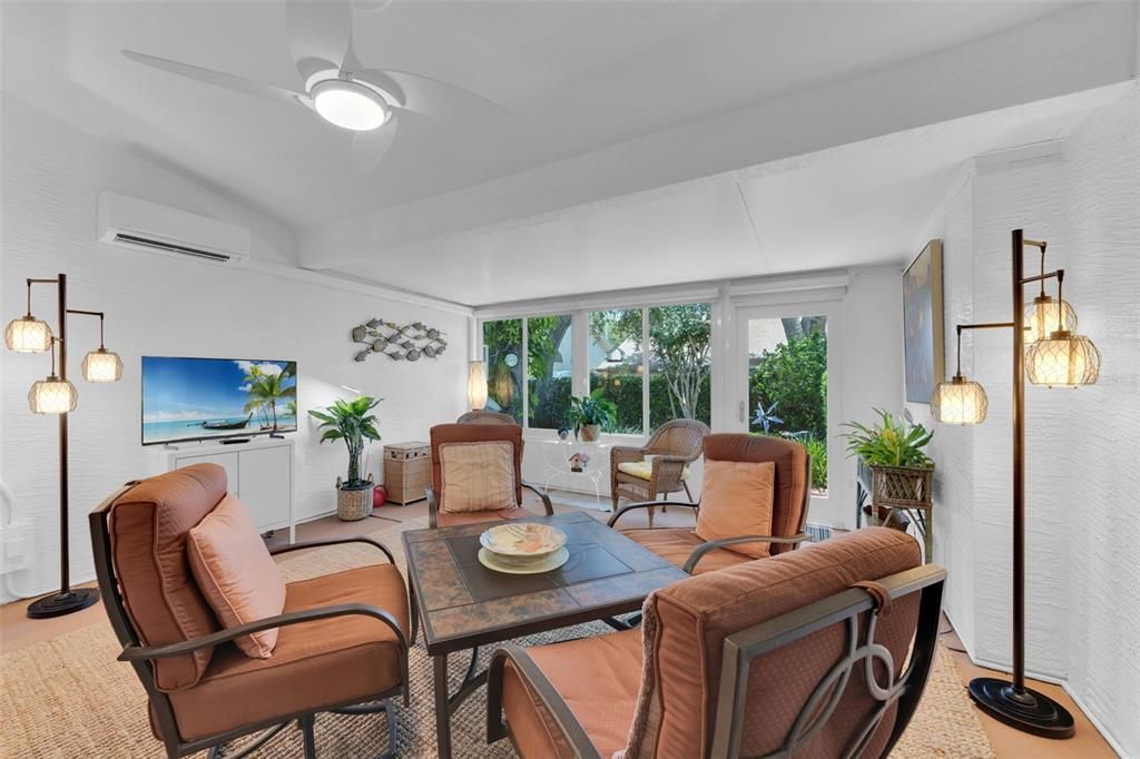 En Venta: $429,900 (3 camas, 2 baños, 1680 Pies cuadrados)