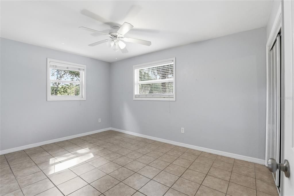 Activo con contrato: $249,900 (4 camas, 2 baños, 1628 Pies cuadrados)