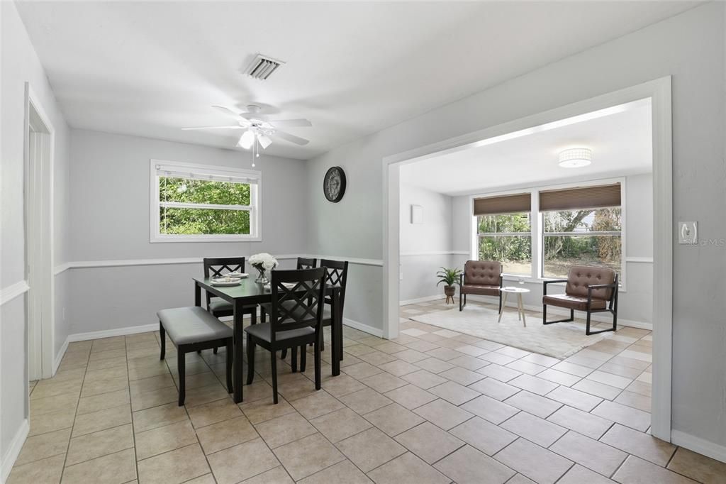 Activo con contrato: $249,900 (4 camas, 2 baños, 1628 Pies cuadrados)