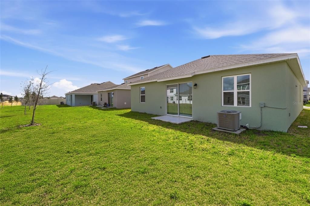 Activo con contrato: $329,990 (4 camas, 2 baños, 1900 Pies cuadrados)