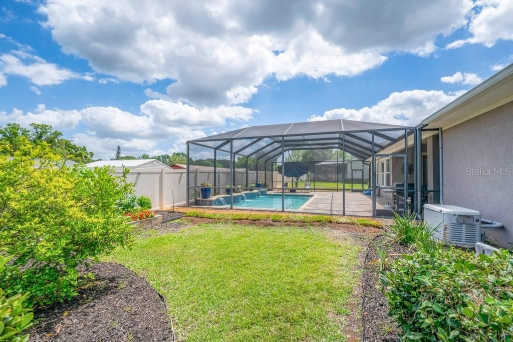 Activo con contrato: $795,000 (4 camas, 3 baños, 3463 Pies cuadrados)