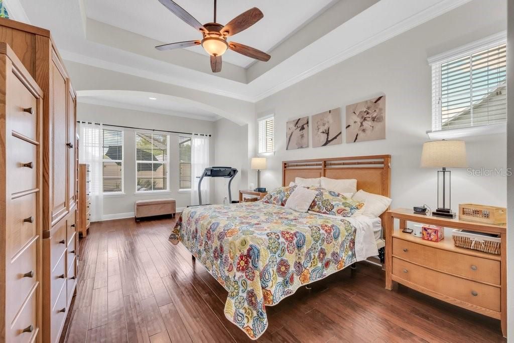 Activo con contrato: $795,000 (4 camas, 3 baños, 3463 Pies cuadrados)