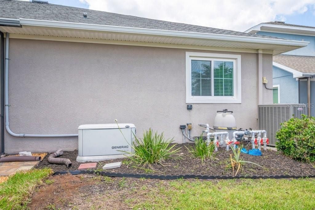 Activo con contrato: $795,000 (4 camas, 3 baños, 3463 Pies cuadrados)