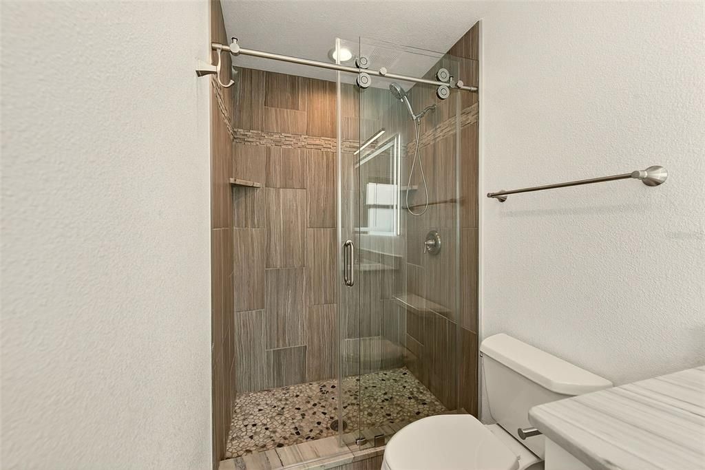 Activo con contrato: $6,000 (3 camas, 2 baños, 1719 Pies cuadrados)