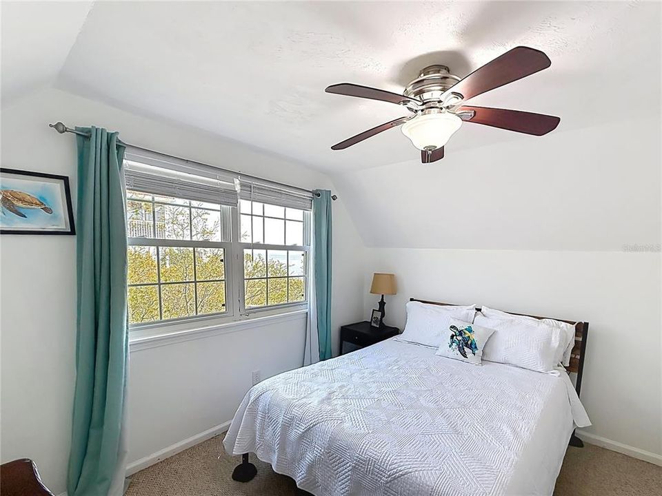 For Sale: $599,900 (4 beds, 3 baths, 1800 Square Feet)