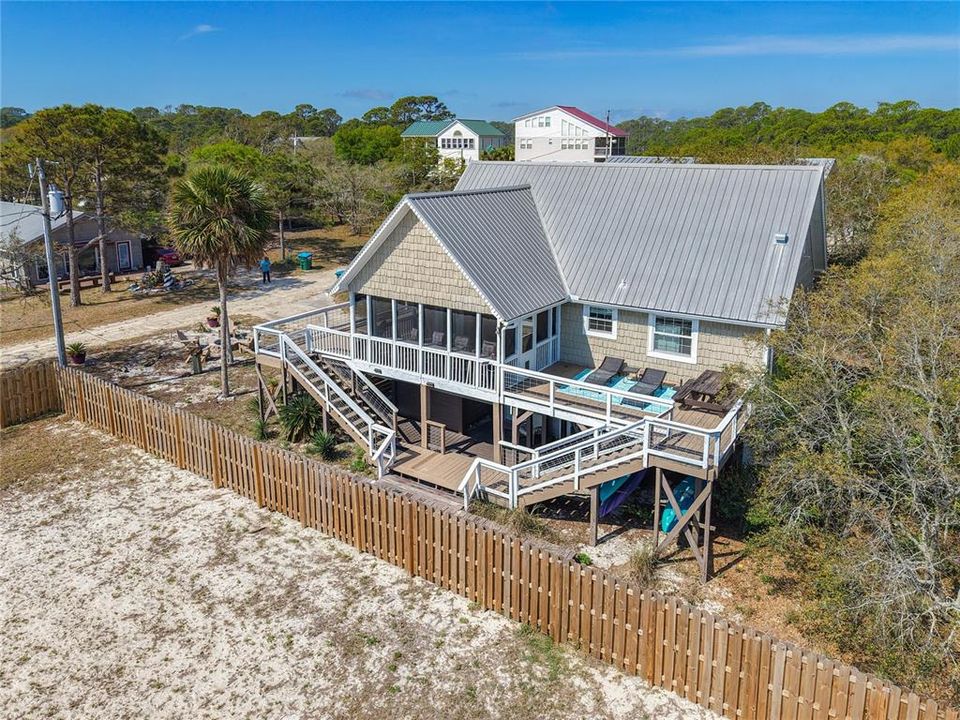 For Sale: $599,900 (4 beds, 3 baths, 1800 Square Feet)