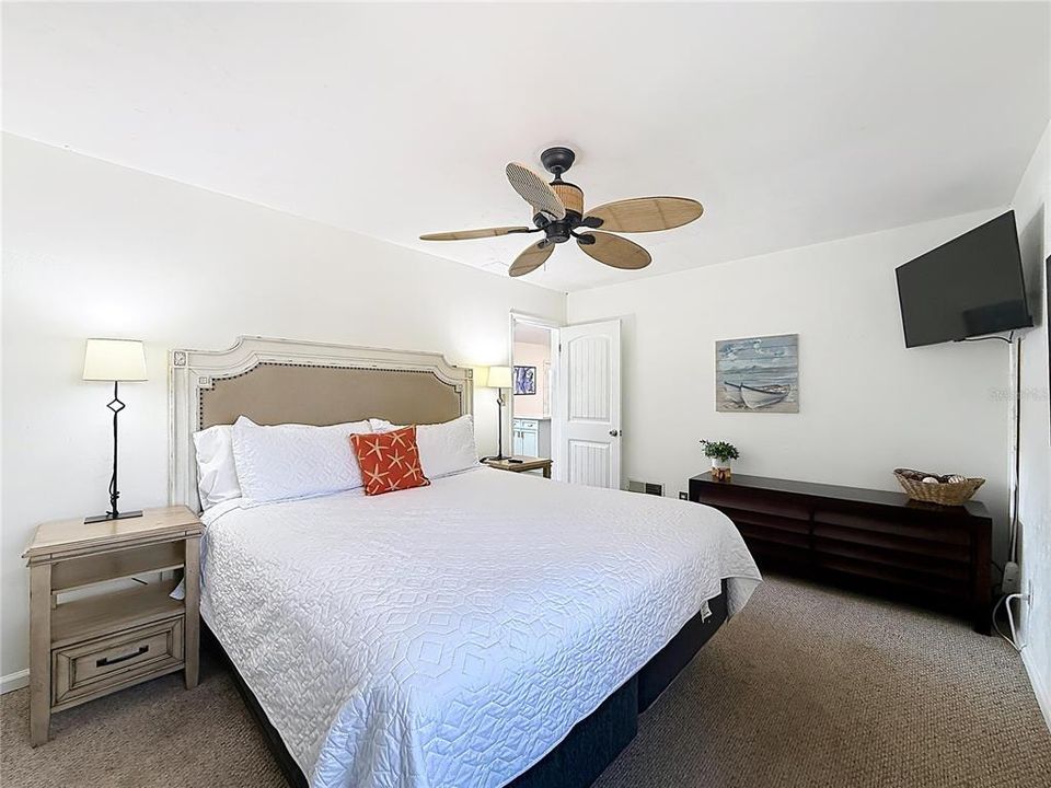 For Sale: $599,900 (4 beds, 3 baths, 1800 Square Feet)