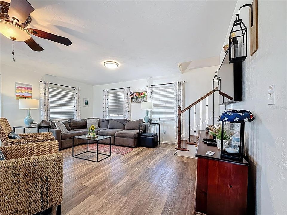 For Sale: $599,900 (4 beds, 3 baths, 1800 Square Feet)
