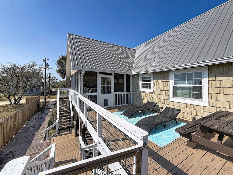 For Sale: $599,900 (4 beds, 3 baths, 1800 Square Feet)