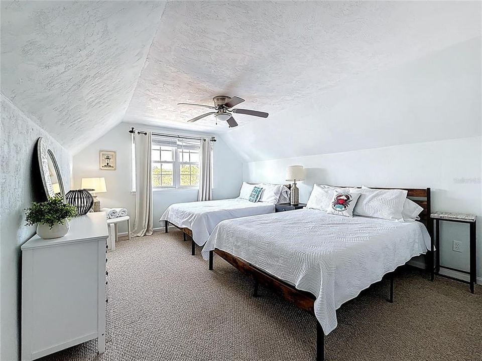 For Sale: $599,900 (4 beds, 3 baths, 1800 Square Feet)