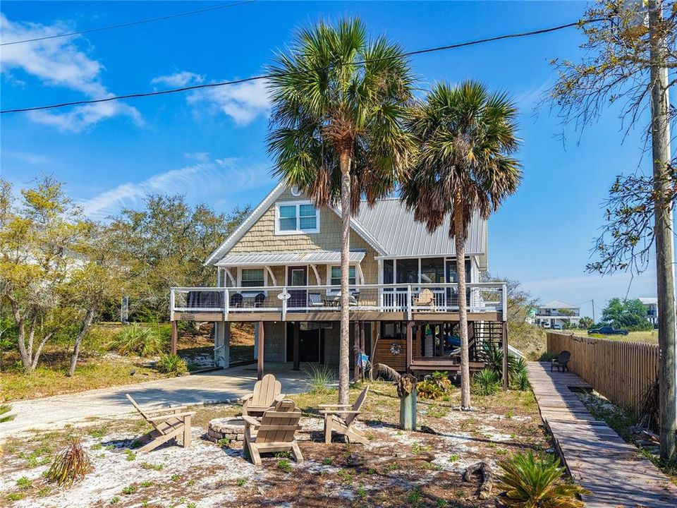 For Sale: $599,900 (4 beds, 3 baths, 1800 Square Feet)