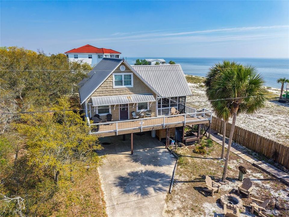 For Sale: $599,900 (4 beds, 3 baths, 1800 Square Feet)
