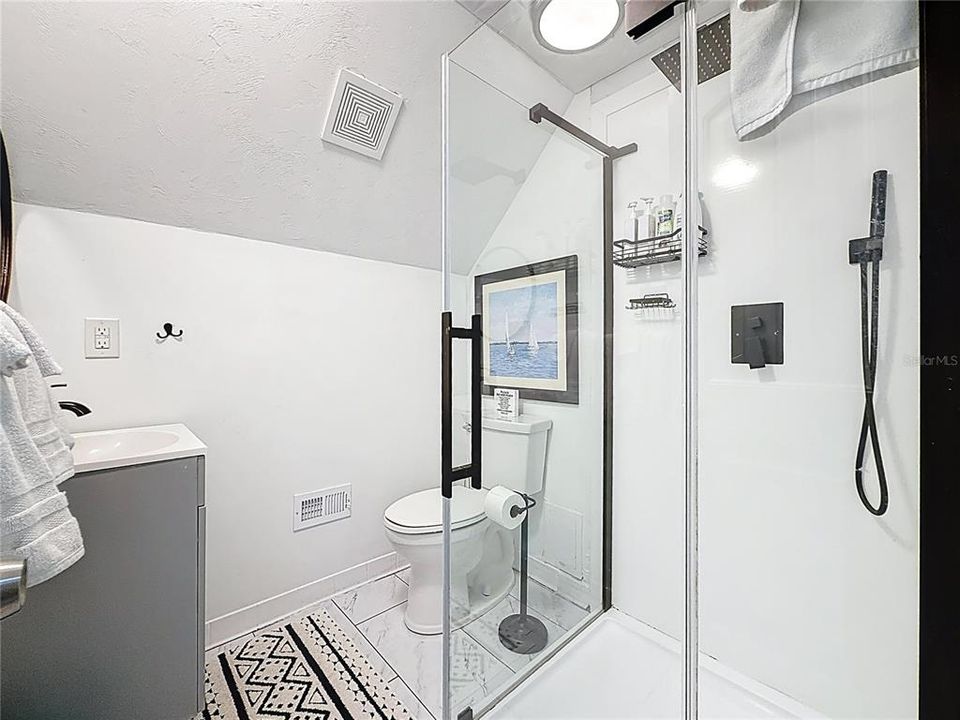 For Sale: $599,900 (4 beds, 3 baths, 1800 Square Feet)