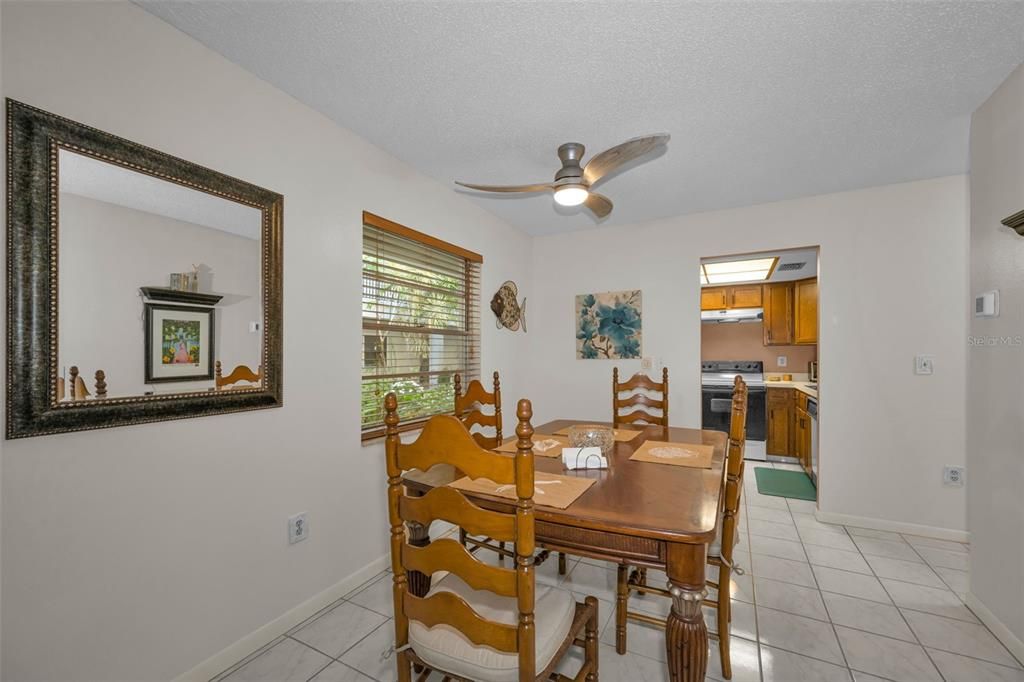 En Venta: $187,900 (2 camas, 1 baños, 930 Pies cuadrados)