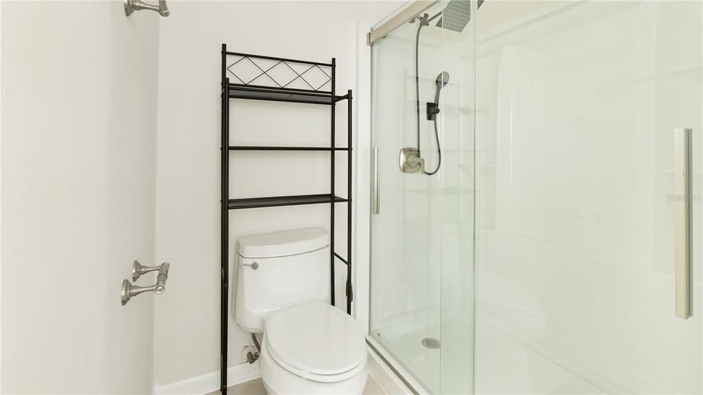В аренду: $1,450 (2 спален, 2 ванн, 952 Квадратных фут)
