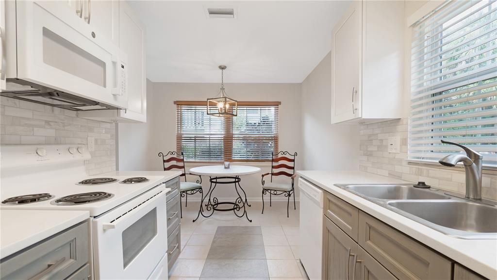 В аренду: $1,450 (2 спален, 2 ванн, 952 Квадратных фут)