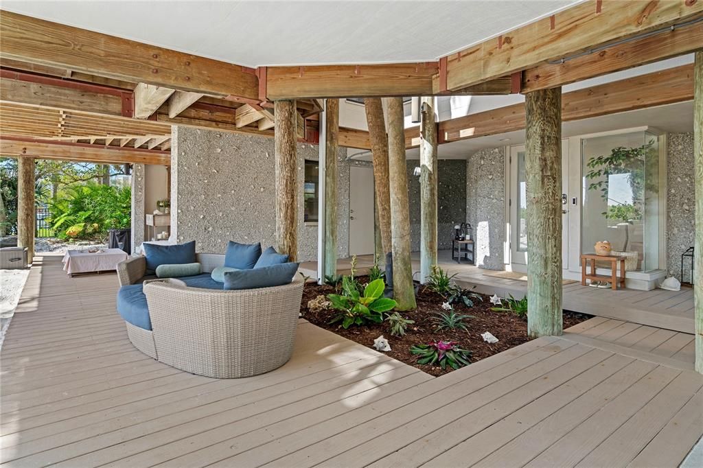 For Sale: $2,549,000 (3 beds, 2 baths, 2182 Square Feet)
