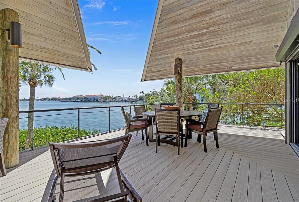 For Sale: $2,549,000 (3 beds, 2 baths, 2182 Square Feet)