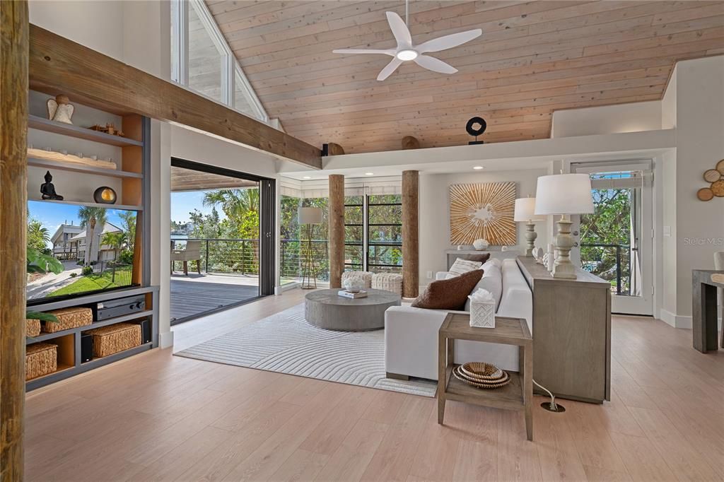 For Sale: $2,549,000 (3 beds, 2 baths, 2182 Square Feet)