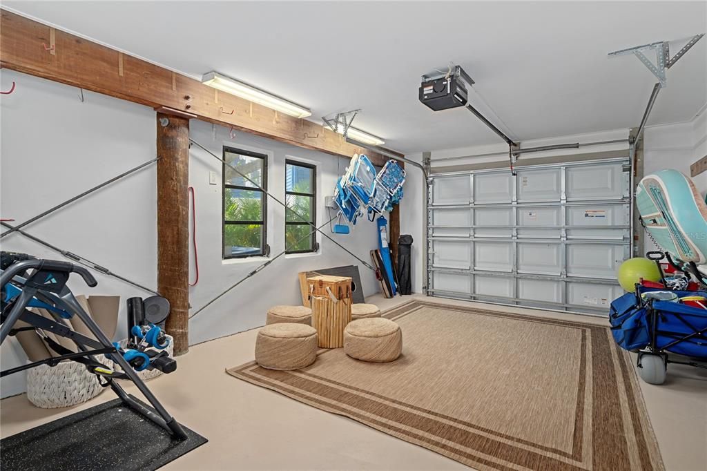 For Sale: $2,549,000 (3 beds, 2 baths, 2182 Square Feet)