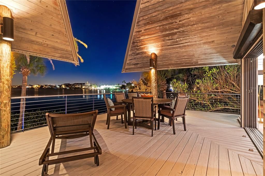 For Sale: $2,549,000 (3 beds, 2 baths, 2182 Square Feet)