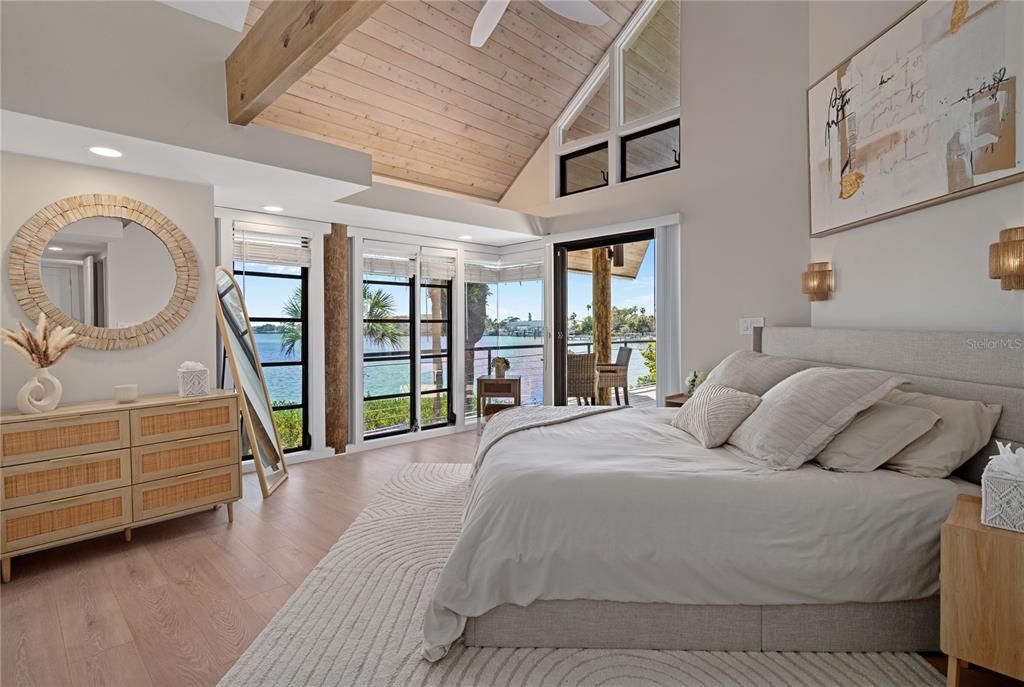For Sale: $2,549,000 (3 beds, 2 baths, 2182 Square Feet)