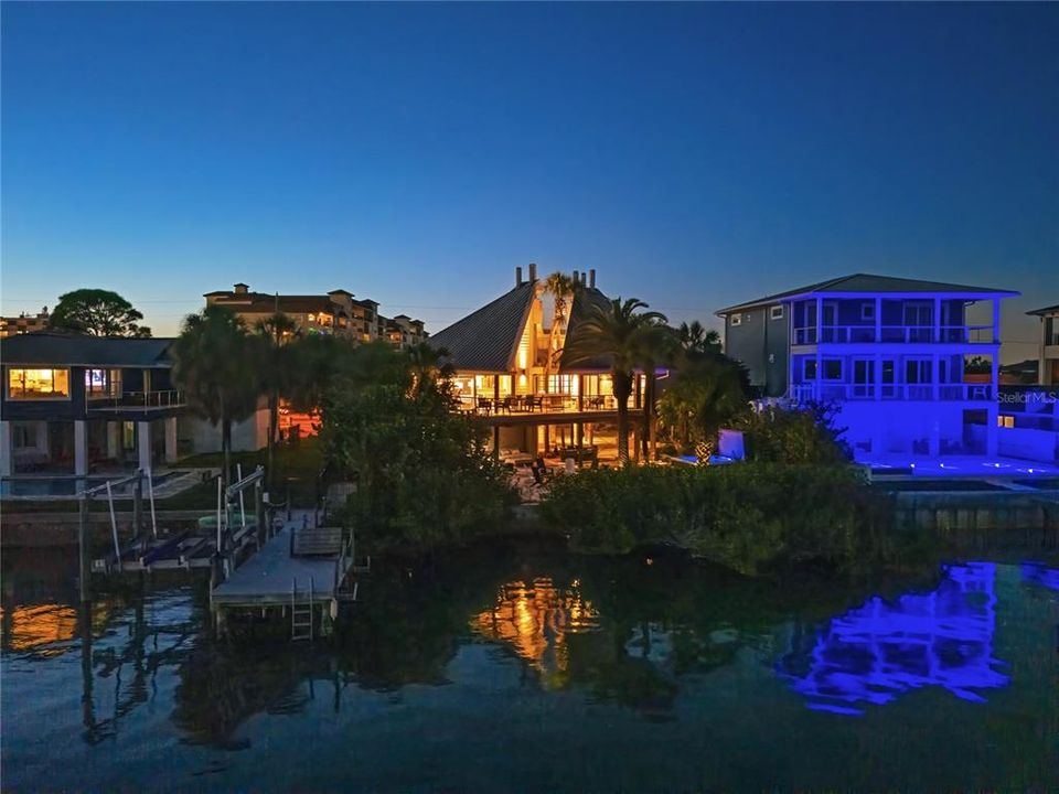 For Sale: $2,549,000 (3 beds, 2 baths, 2182 Square Feet)