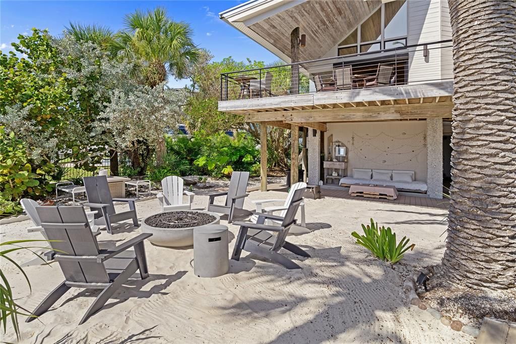 For Sale: $2,549,000 (3 beds, 2 baths, 2182 Square Feet)