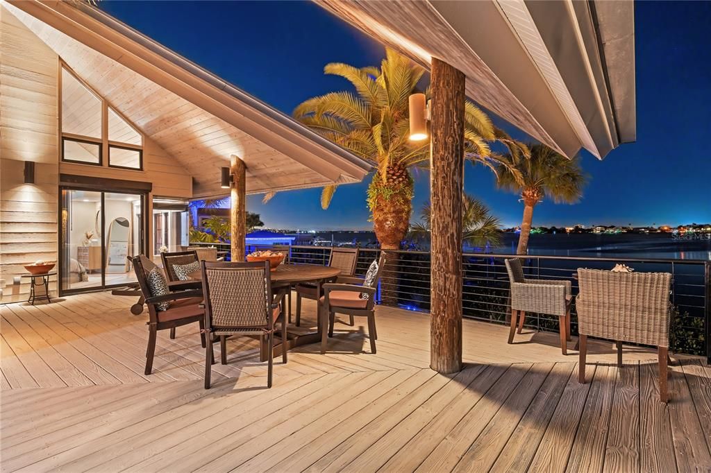 For Sale: $2,549,000 (3 beds, 2 baths, 2182 Square Feet)