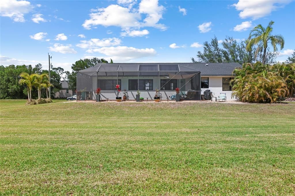 Activo con contrato: $389,000 (3 camas, 2 baños, 2280 Pies cuadrados)