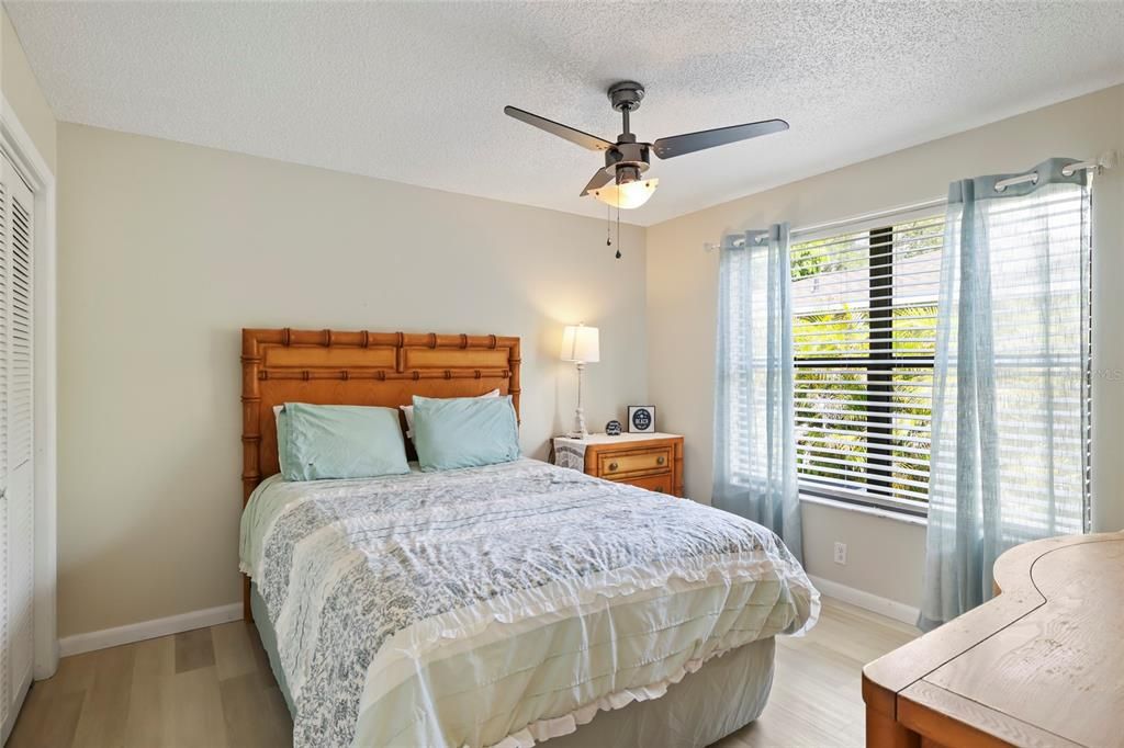 Activo con contrato: $389,000 (3 camas, 2 baños, 2280 Pies cuadrados)