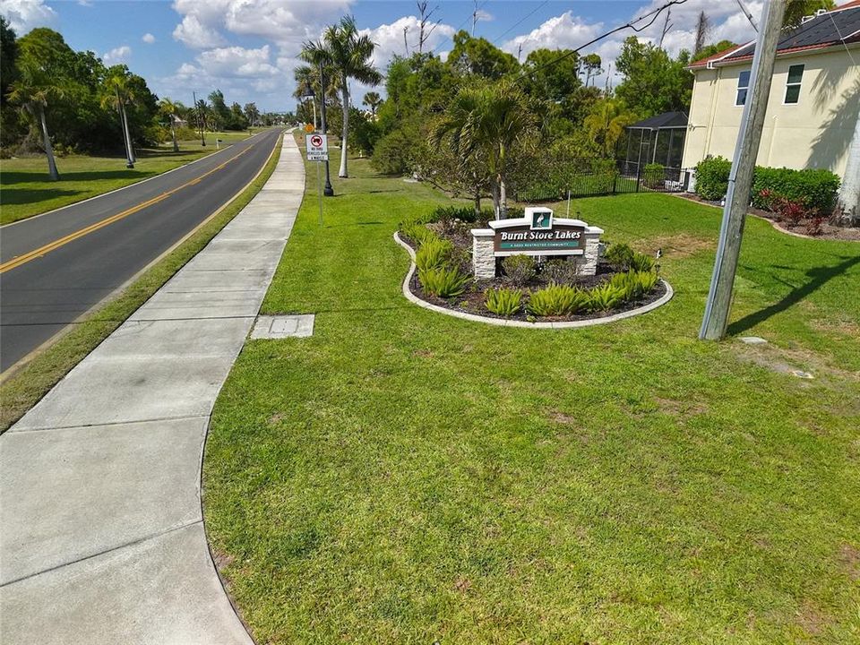 Activo con contrato: $389,000 (3 camas, 2 baños, 2280 Pies cuadrados)