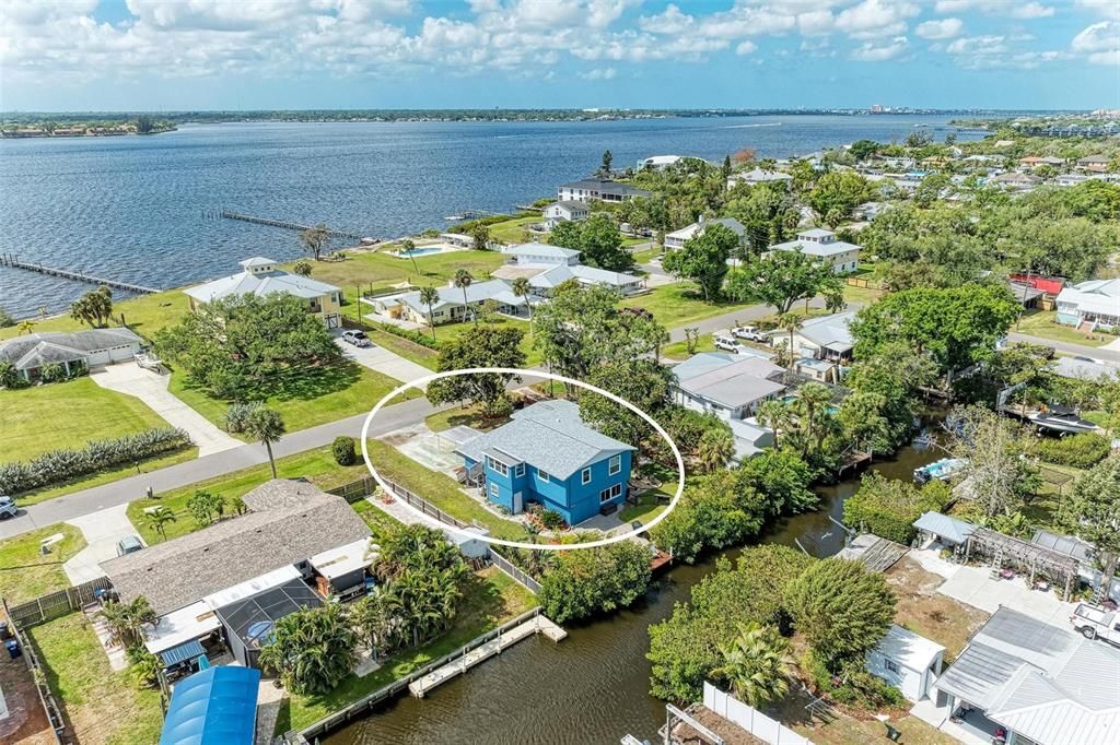 For Sale: $647,000 (4 beds, 3 baths, 2675 Square Feet)