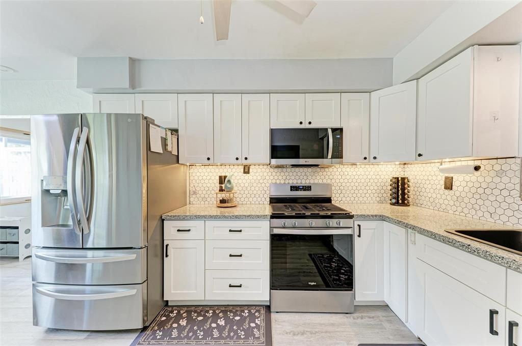 For Sale: $647,000 (4 beds, 3 baths, 2675 Square Feet)