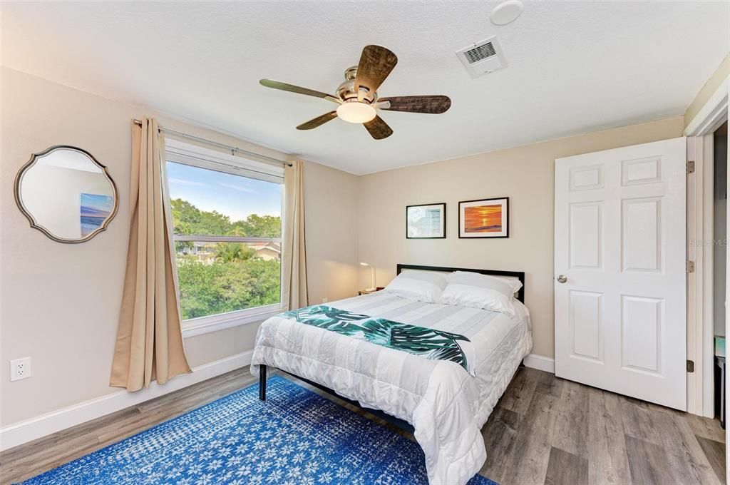 For Sale: $647,000 (4 beds, 3 baths, 2675 Square Feet)