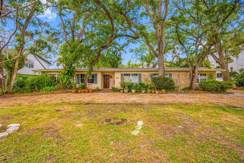 Recently Sold: $795,000 (0.27 acres)