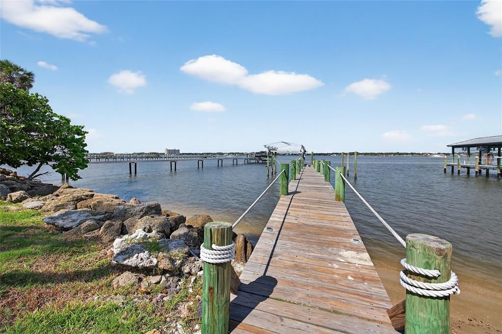 For Sale: $1,539,000 (5 beds, 5 baths, 4001 Square Feet)