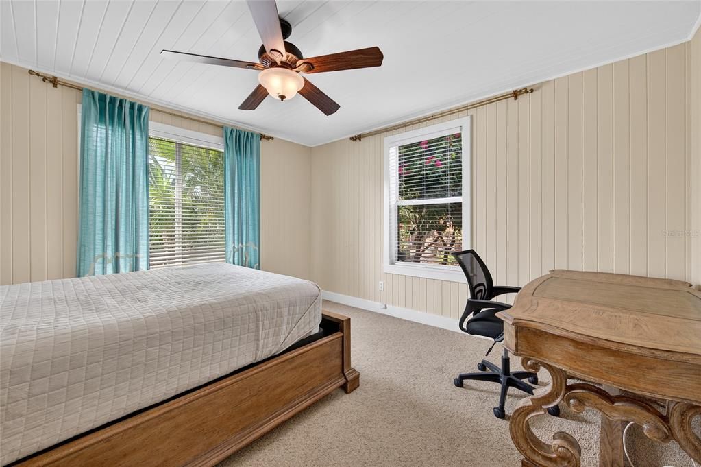 For Sale: $1,539,000 (5 beds, 5 baths, 4001 Square Feet)