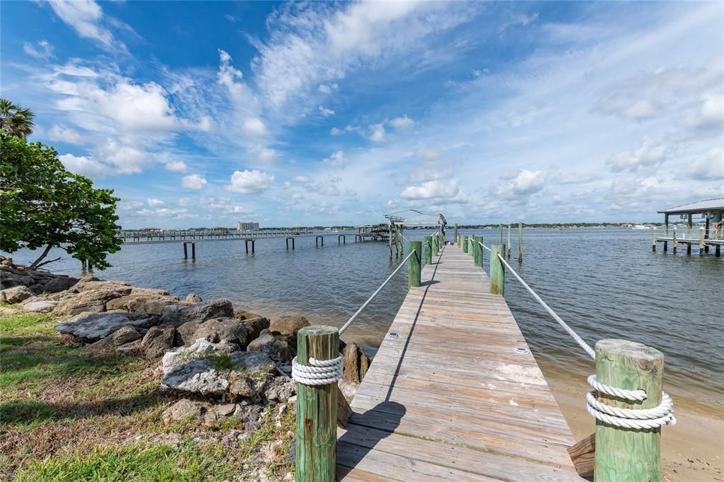 For Sale: $1,539,000 (5 beds, 5 baths, 4001 Square Feet)